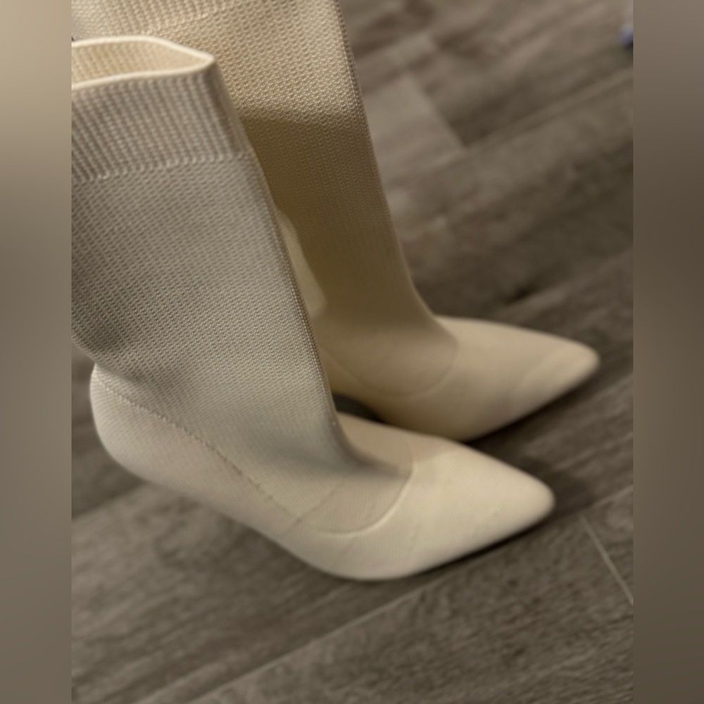 🌟HOST Pick🌟 NWOT Cuccoo, Size 40 9 Ivory White Cream Gold Stiletto Sock Boots - Picture 13 of 16